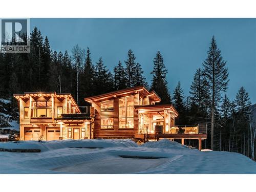 Winter Wonderland - 1917 Mt Mcpherson Drive, Revelstoke, BC - Outdoor