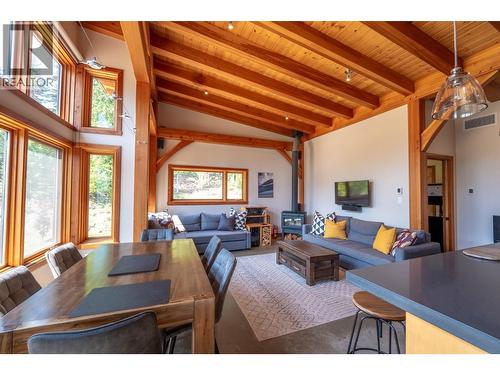 1917 Mt Mcpherson Drive, Revelstoke, BC - Indoor