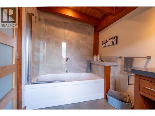 Bathroom in owner/caretaker suite - 1917 Mt Mcpherson Drive, Revelstoke, BC - Indoor Photo Showing Bathroom