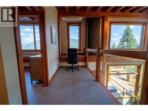 1917 Mt Mcpherson Drive, Revelstoke, BC - Indoor