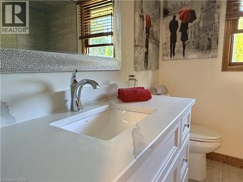 4 pc upper level bathroom quartz counter. - 7 Mann Avenue, Simcoe, ON - Indoor Photo Showing Bathroom