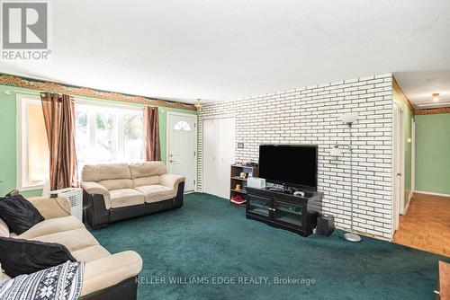 2138 Falmouth Terrace, Burlington, ON - Indoor Photo Showing Living Room