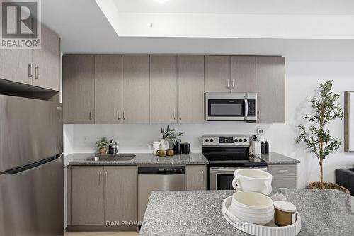 1210 - 2635 William Jackson Drive, Pickering, ON - Indoor Photo Showing Kitchen With Upgraded Kitchen