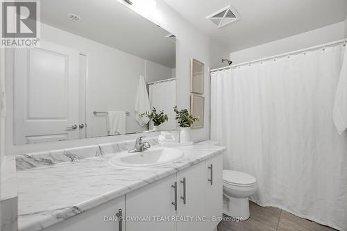 1210 - 2635 William Jackson Drive, Pickering, ON - Indoor Photo Showing Bathroom