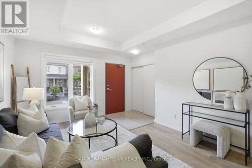 1210 - 2635 William Jackson Drive, Pickering, ON - Indoor Photo Showing Living Room