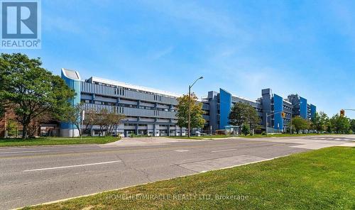 517 - 4673 Jane Street, Toronto, ON - Outdoor