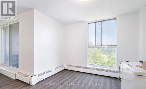 517 - 4673 Jane Street, Toronto, ON - Indoor Photo Showing Other Room