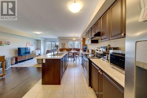 96 Esther Crescent S, Thorold, ON - Indoor Photo Showing Kitchen