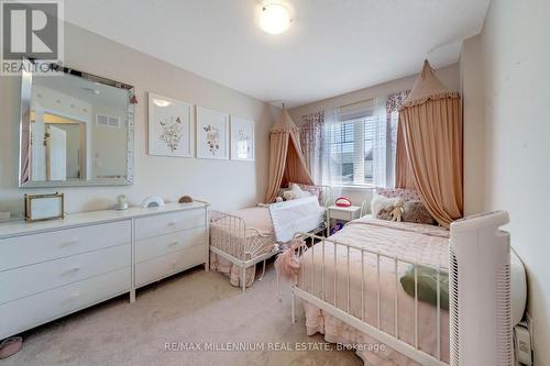 96 Esther Crescent S, Thorold, ON - Indoor Photo Showing Bedroom