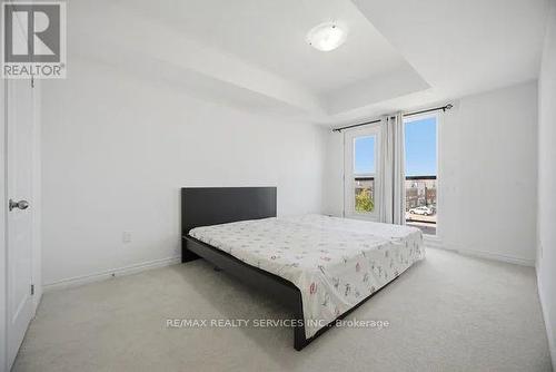 14 - 417 Dougall Avenue, Caledon, ON - Indoor Photo Showing Bedroom