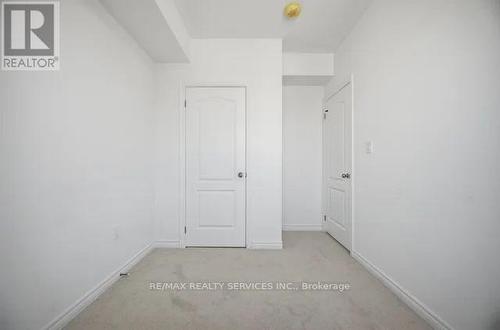 14 - 417 Dougall Avenue, Caledon, ON - Indoor Photo Showing Other Room