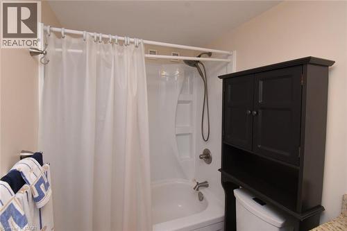 75 Queen Street N Unit# 1204, Hamilton, ON - Indoor Photo Showing Bathroom