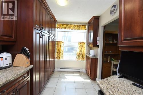 75 Queen Street N Unit# 1204, Hamilton, ON - Indoor
