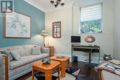 1C - 189 Elizabeth Street, St. Marys, ON - Indoor Photo Showing Living Room
