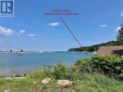 Yet within the quant Village of Lions Head. - 