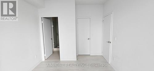 1711 - 8 Eglinton Avenue E, Toronto, ON - Indoor Photo Showing Other Room