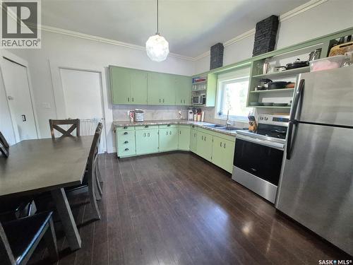 729 Bertrand Avenue, Radville, SK - Indoor Photo Showing Kitchen With Double Sink