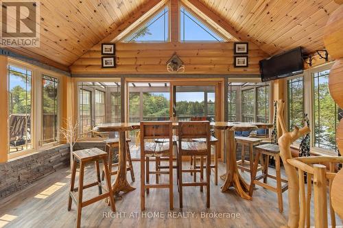 235 Loch Erne Road, Mcdougall, ON - Indoor Photo Showing Dining Room