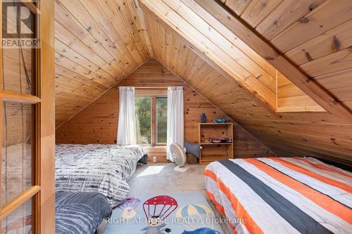 235 Loch Erne Road, Mcdougall, ON - Indoor Photo Showing Bedroom