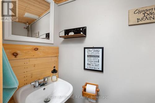 235 Loch Erne Road, Mcdougall, ON - Indoor Photo Showing Bathroom
