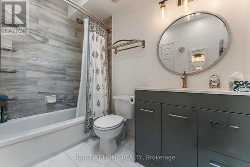 6 - 2 Columbus Avenue, Ottawa, ON - Indoor Photo Showing Bathroom