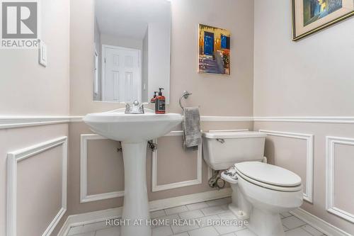 6 - 2 Columbus Avenue, Ottawa, ON - Indoor Photo Showing Bathroom