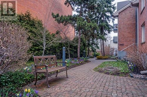 6 - 2 Columbus Avenue, Ottawa, ON - Outdoor