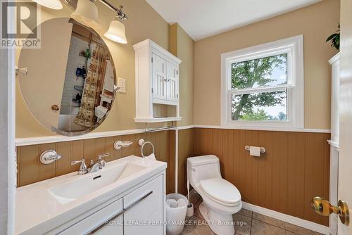 50 St Lawrence Street, South Stormont, ON - Indoor Photo Showing Bathroom