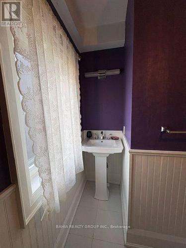 687 Richmond Street W, Toronto, ON - Indoor Photo Showing Bathroom