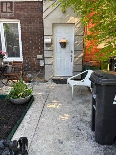 687 Richmond Street W, Toronto, ON - Outdoor