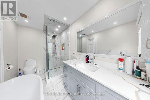517 Navigator Drive, Mississauga, ON - Indoor Photo Showing Bathroom