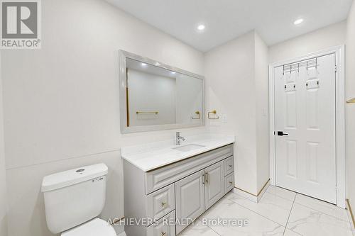 517 Navigator Drive, Mississauga, ON - Indoor Photo Showing Bathroom