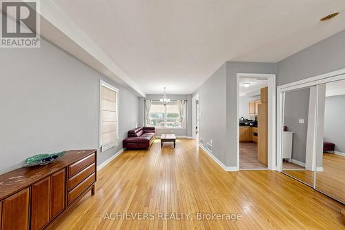 517 Navigator Drive, Mississauga, ON - Indoor Photo Showing Other Room