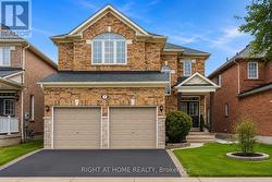 LOWER - 9 ALYSSUM COURT  Richmond Hill, ON L4E 4M7