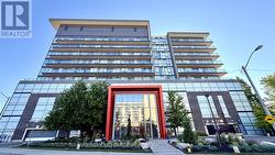 723 - 15 JAMES FINLAY WAY  Toronto, ON M3M 0B3