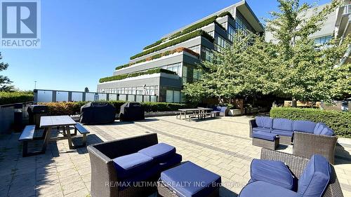 723 - 15 James Finlay Way, Toronto, ON - Outdoor