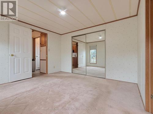 34 Sunset Lane, Horton, ON - Indoor Photo Showing Other Room