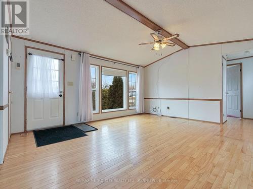 34 Sunset Lane, Horton, ON - Indoor