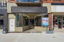 48 GRAND RIVER Street N  Paris, ON N3L 2M2