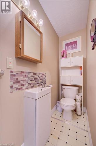 254 Wellington Street W, Mount Forest, ON - Indoor Photo Showing Bathroom