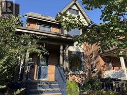 UPPER - 553 BROADVIEW AVENUE  Toronto, ON M4K 2N7