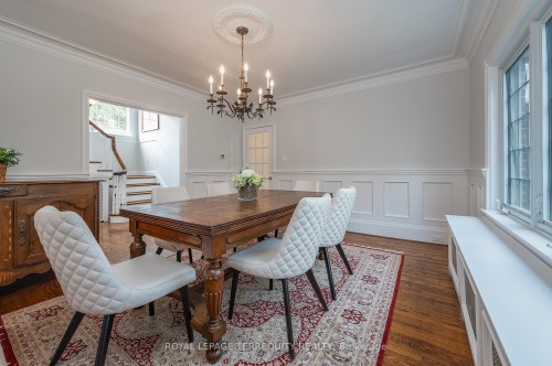 223 Riverside Drive, Toronto, ON - Indoor Photo Showing Dining Room