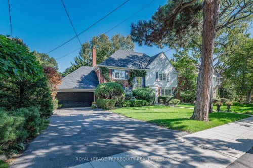 223 Riverside Drive, Toronto, ON - Outdoor