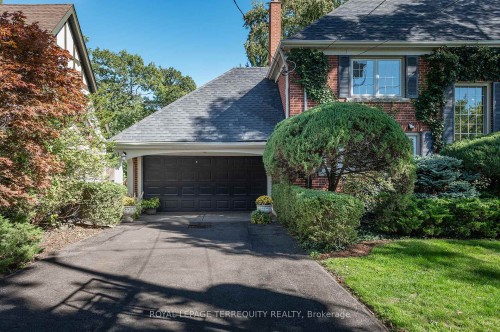 223 Riverside Drive, Toronto, ON - Outdoor