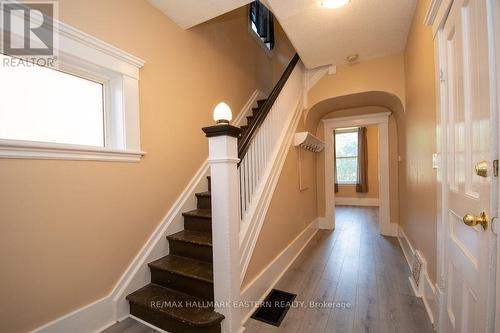 Front Foyer - 466 Rubidge Street, Peterborough (Town Ward 3), ON - Indoor Photo Showing Other Room