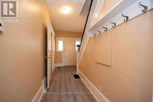 Entrance Hallway - 466 Rubidge Street, Peterborough (Town Ward 3), ON - Indoor Photo Showing Other Room