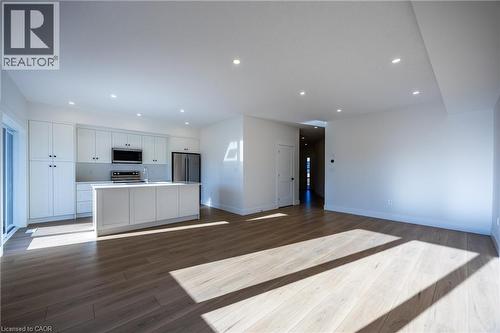 107 Amber Street, Waterford, ON - Indoor Photo Showing Kitchen