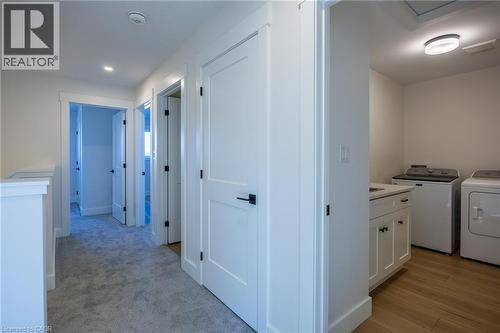107 Amber Street, Waterford, ON - Indoor Photo Showing Laundry Room