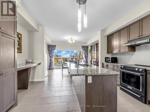 10941 Victoria Square Boulevard, Markham, ON - Indoor Photo Showing Kitchen