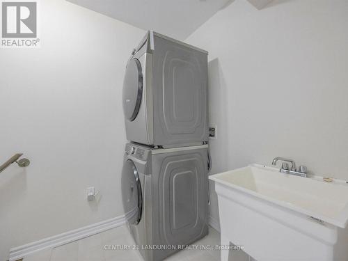 10941 Victoria Square Boulevard, Markham, ON - Indoor Photo Showing Laundry Room